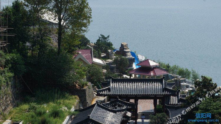 商城汤泉池风景区