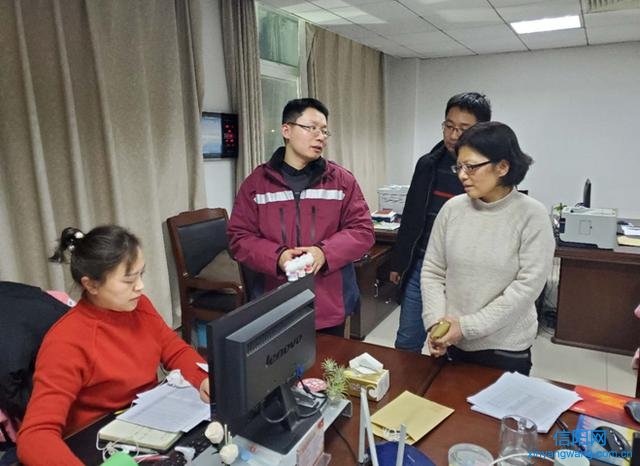 “铿锵玫瑰”---记信阳市疾病预防控制中心传染病科科长黄河秋