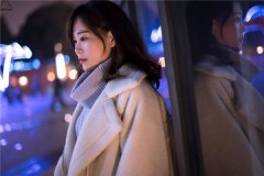女人手相无名指下竖线