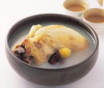 八宝老母鸡煲猪肉