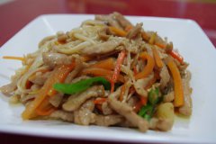 金针菇炒肉丝的家常做法