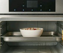 莲藕花生猪骨汤