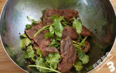 西式家常菜——香菜拌牛肉