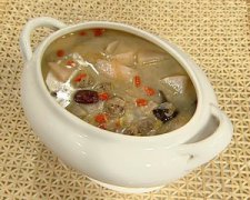 酸萝卜鸭子汤
