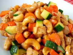 <b>我最钟爱的菜——腰果鸡丁</b>