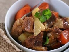 蚕豆炖牛肉