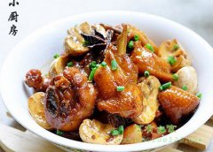 蘑菇烧鸡块