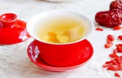 <b>皮肤粗糙可用阿胶鸡蛋汤</b>